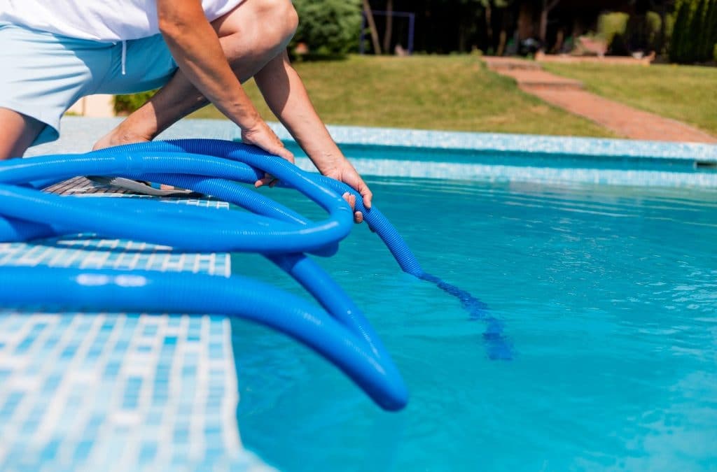 What Does the Ideal Pool Service Include?